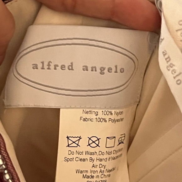 Alfred Angelo Prom gown - Picture 13 of 13